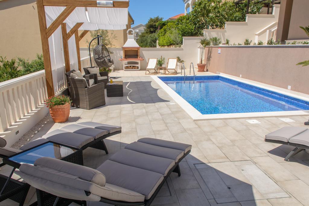 Apartments Villa Atlantis Trogir Bagian luar foto