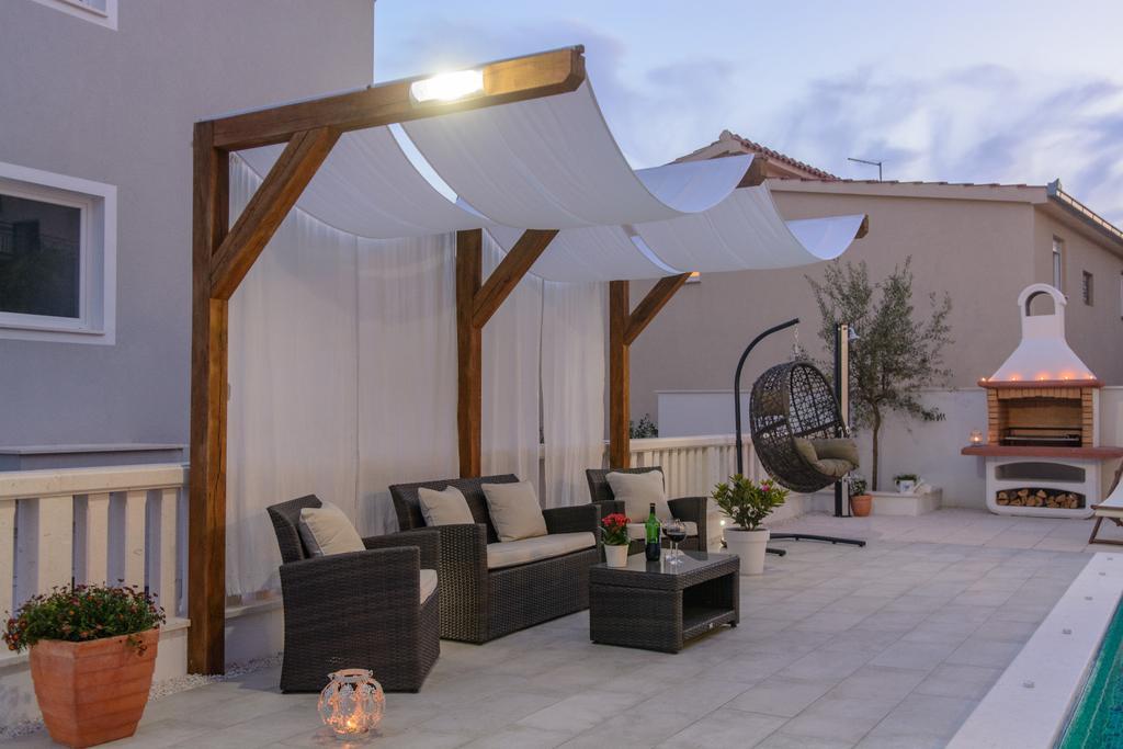 Apartments Villa Atlantis Trogir Bagian luar foto