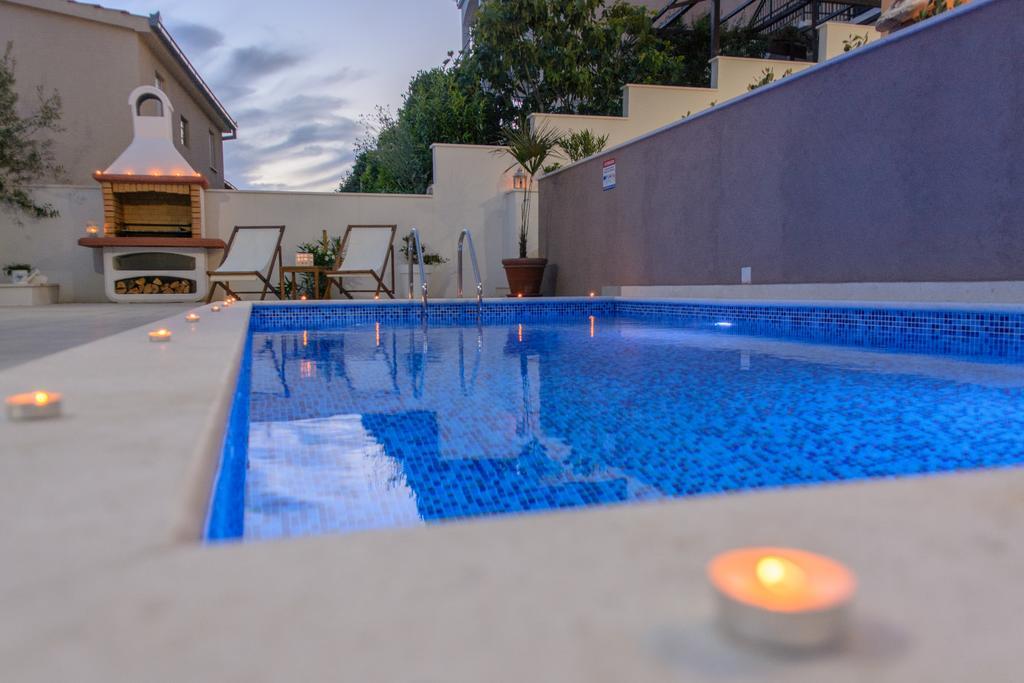Apartments Villa Atlantis Trogir Bagian luar foto