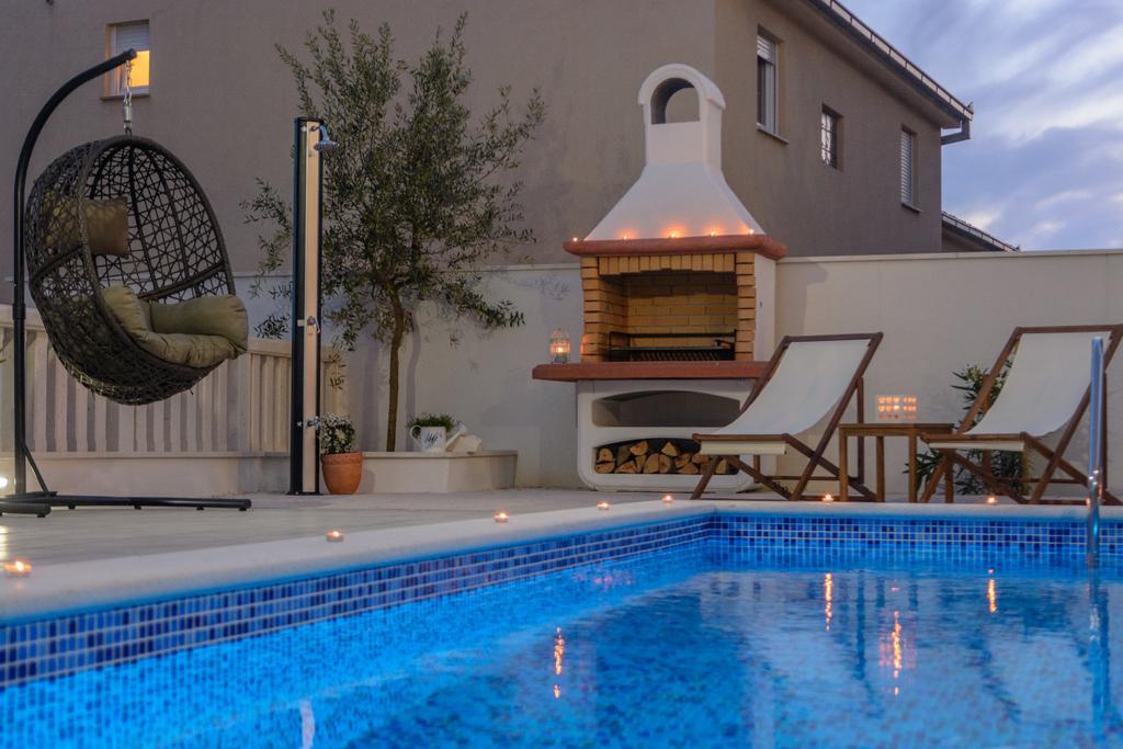 Apartments Villa Atlantis Trogir Bagian luar foto