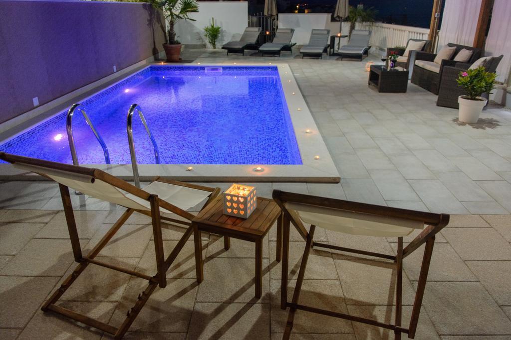 Apartments Villa Atlantis Trogir Bagian luar foto