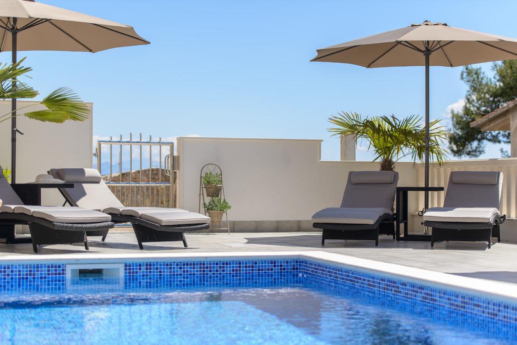 Apartments Villa Atlantis Trogir Bagian luar foto
