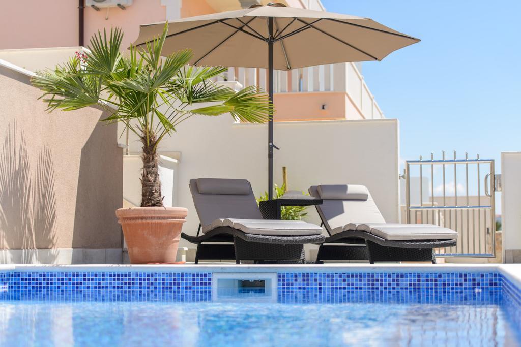 Apartments Villa Atlantis Trogir Bagian luar foto