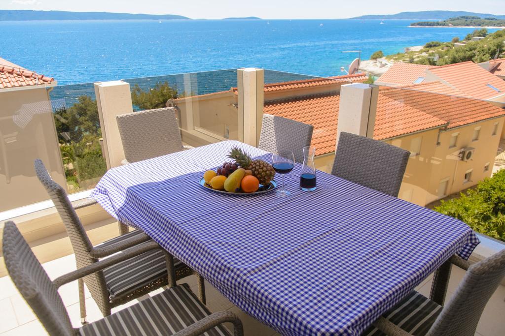 Apartments Villa Atlantis Trogir Bagian luar foto
