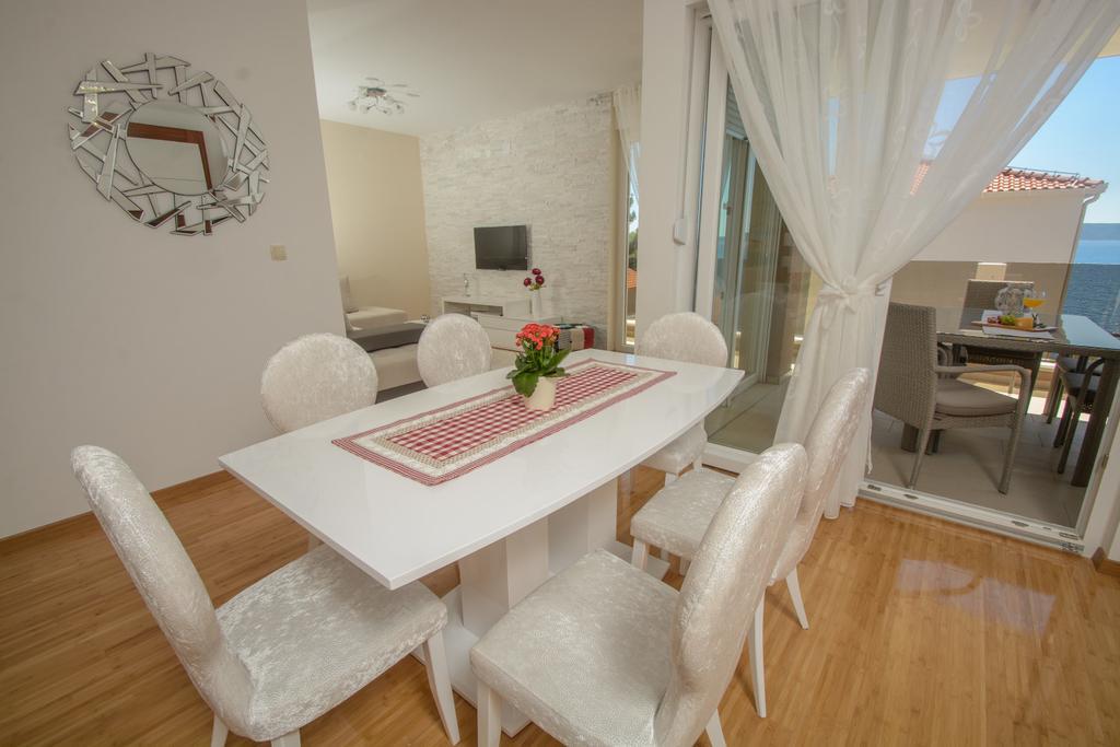 Apartments Villa Atlantis Trogir Bagian luar foto