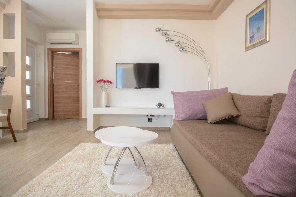 Apartments Villa Atlantis Trogir Bagian luar foto