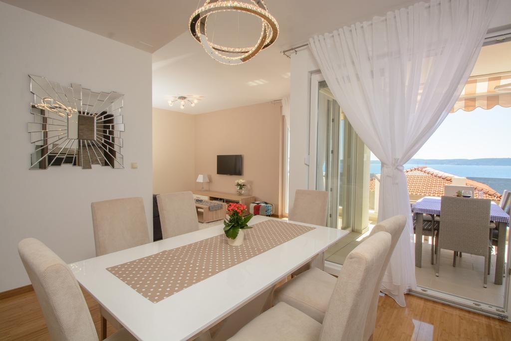 Apartments Villa Atlantis Trogir Bagian luar foto