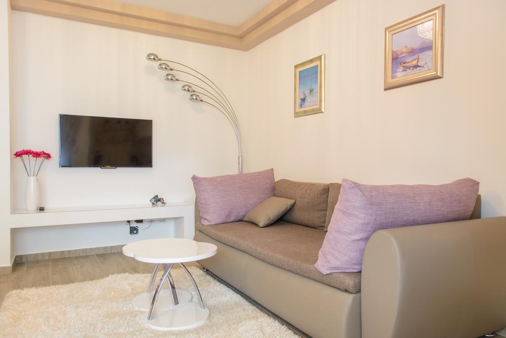 Apartments Villa Atlantis Trogir Bagian luar foto