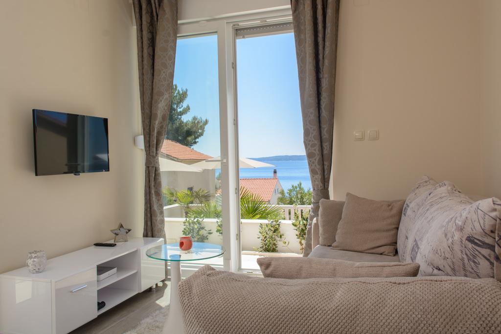 Apartments Villa Atlantis Trogir Bagian luar foto